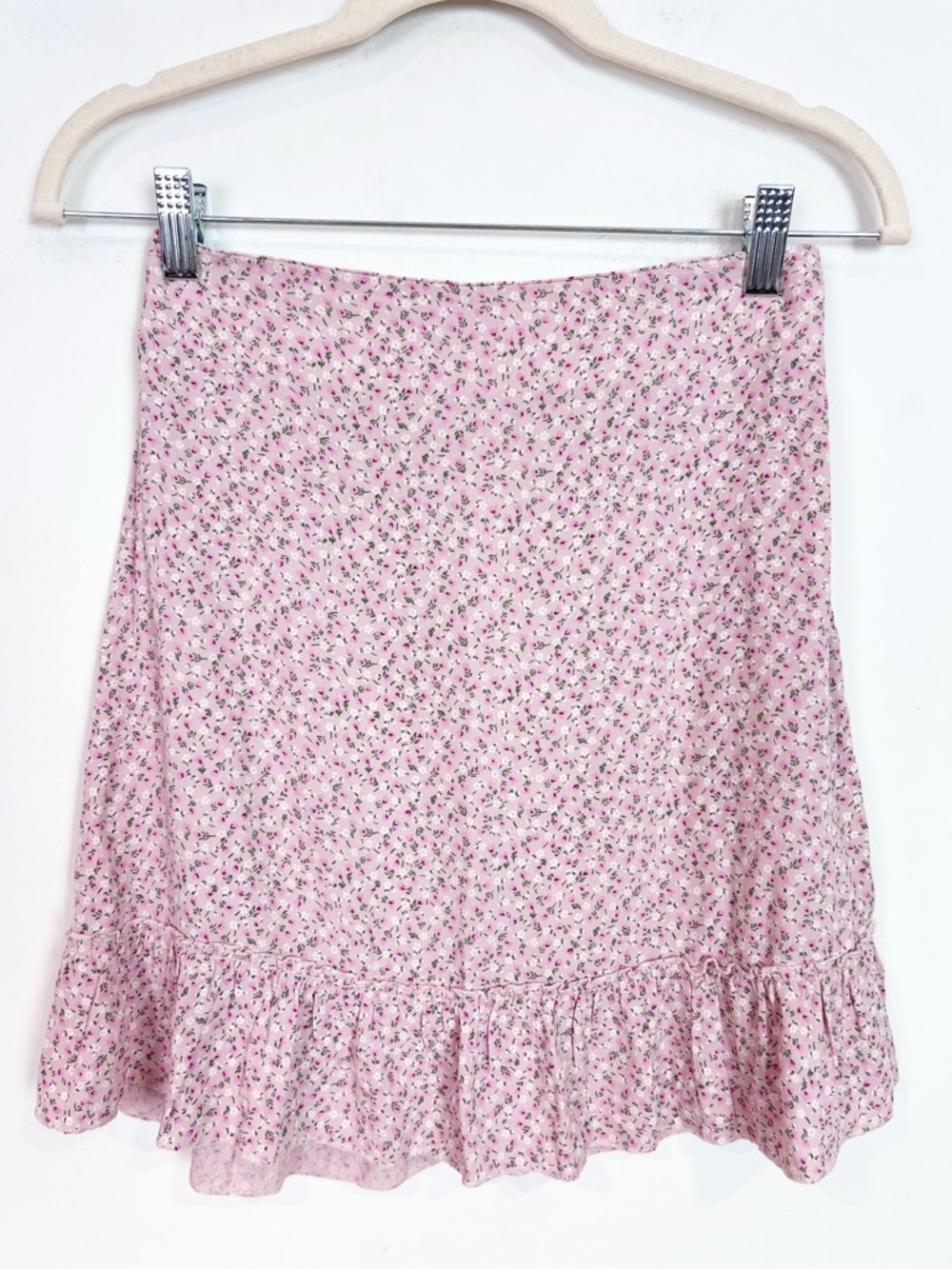 BRANDY MELVILLE CARA RUFFLE PINK PETITE FLORAL PRINT MINI SKIRT SZ ONE SIZE - Picture 2 of 4